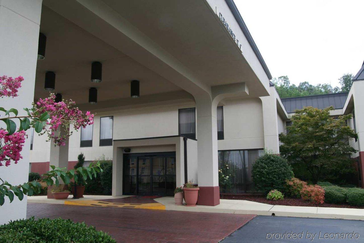 Rome Inn And Suites Exterior photo
