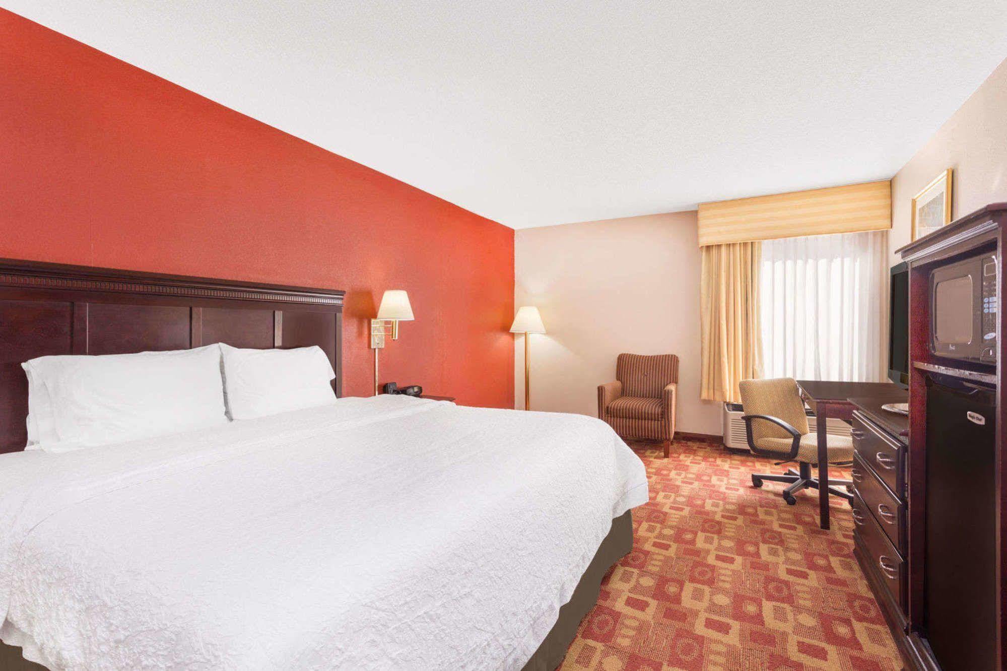 Rome Inn And Suites Exterior photo